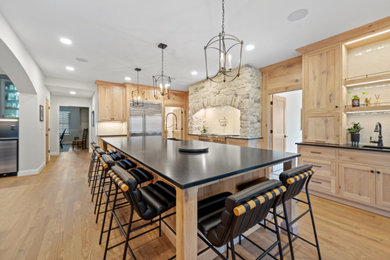 Kitchen - transitional kitchen idea in Cincinnati
