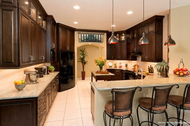 Inspiration for a transitional kitchen remodel in Tampa
