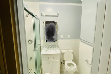 Inspiration for a modern bathroom remodel in New York