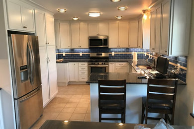 Kitchen - contemporary kitchen idea in Oklahoma City