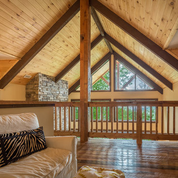 Rustic Retreat in Lost Creek