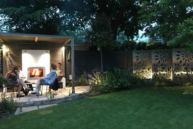 Contemporary Garden with Chill Out Space