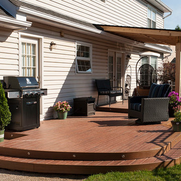 Decks with curves.