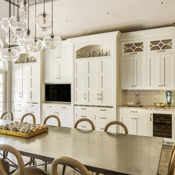 Colts Neck Traditional with Aquarium Feature