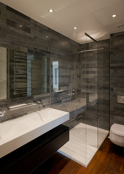 Современный Ванная комната by Kerimov Architects