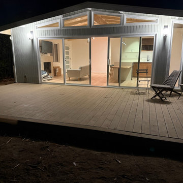 Back Exterior / Deck
