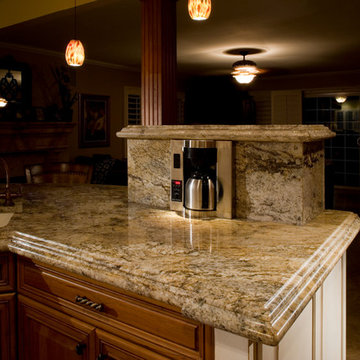 TRADITIONAL KITCHEN MAKEOVER - Silver Spur - Palm Desert, CA