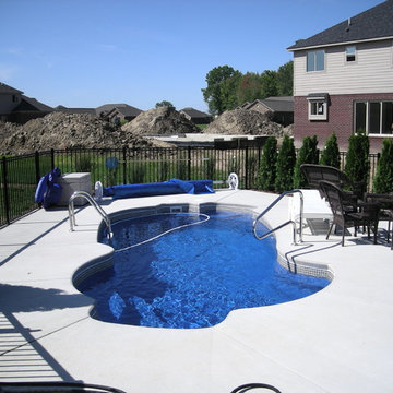 Leading Edge - St. Clair Fiberglass Swimming Pool