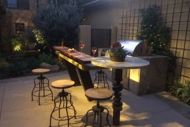 Eclectic patio photo in San Diego