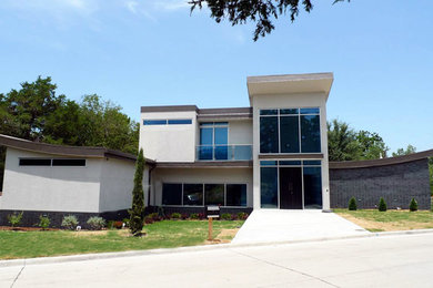 Design ideas for a modern exterior in Dallas.