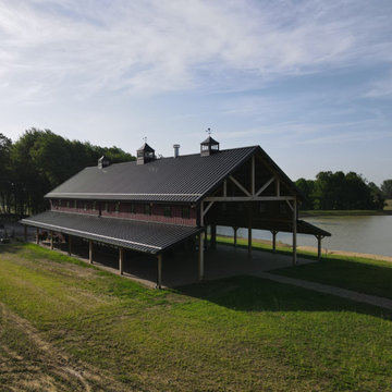 Modern Barndominium in Rural Ohio
