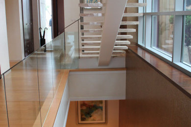 Feature stair well