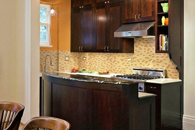 Inspiration for a timeless kitchen remodel in New York