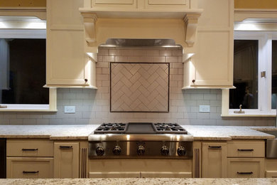 Example of a classic kitchen design in Chicago