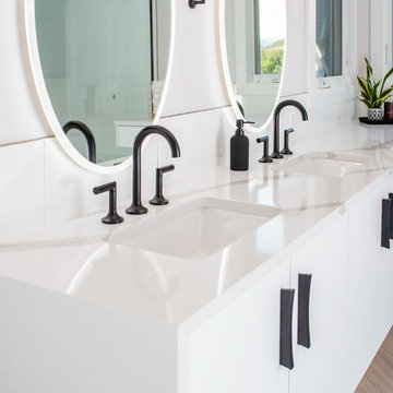 Castle Rock Master Bathroom
