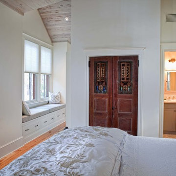 Guest Bedroom in Carriage House