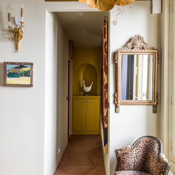 Une entrée théâtrale