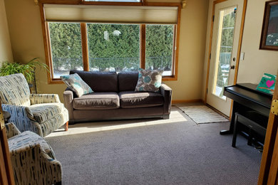 Inspiration for a living room remodel in Minneapolis