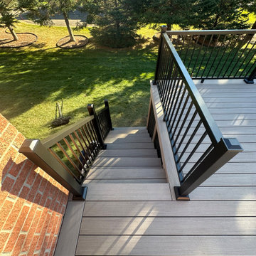 Coastline with Wide trim and pvc lattice