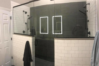 Bathroom - 1950s bathroom idea in St Louis