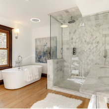 292 Full Bathroom