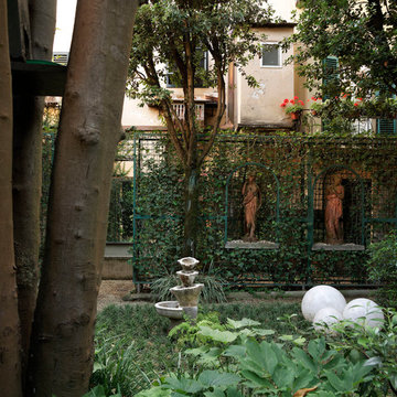 A tiny ecosystem in the heart of town
