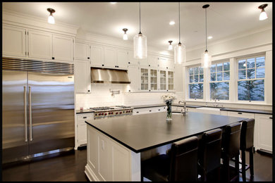 Elegant kitchen photo in Seattle