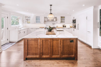 Inspiration for a kitchen remodel in Toronto
