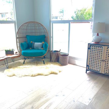 Living Room Leading to Great Kitchen