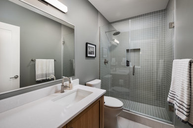 Bathroom - bathroom idea in Edmonton