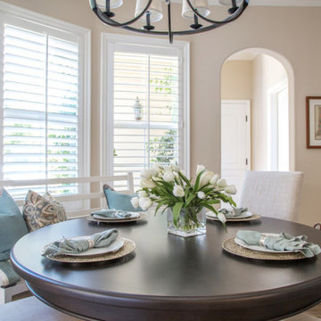 Casual Elegant Residence: Dining Room 2