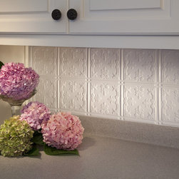 Fasade Traditional 10, Gloss White - Home Decor