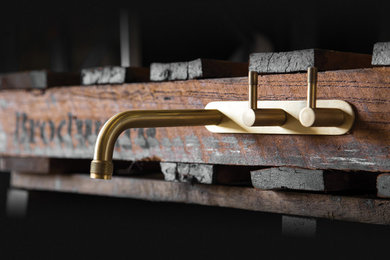 Brodware Yokato Wall Set in Weathered Brass