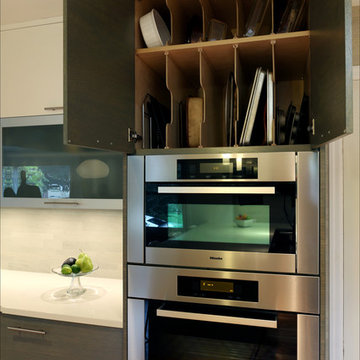 Grant Park Contemporary Kitchen Remodel