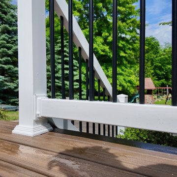 Family-Friendly Outdoor Retreat: DreamDecks' Versatile Design