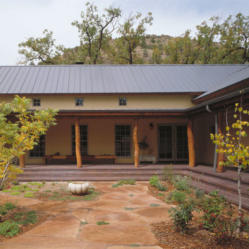 Hacienda Ranch Home in Southwest Mountains