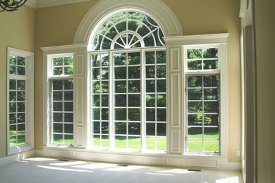 Living room - traditional living room idea in St Louis