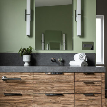 Modern Luxe Bathroom