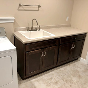 New Home-Geneseo, IL Koch Cabinets Birch Mocha Gray Lagoon MSI Quartz