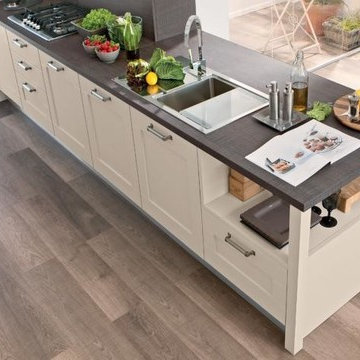 Modern Italian Custom Made Kitchens by LUBE
