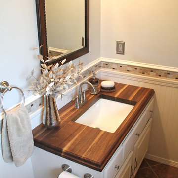 Boutique 1/2 Bathroom