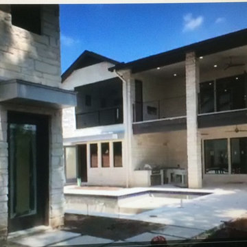 CONTEMPORARY COMPLEX