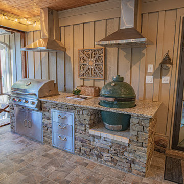 Screened Porch with Outdoor Kitchen