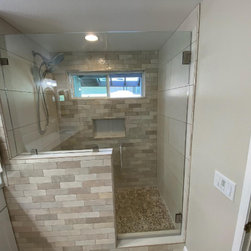 Branding - Vista - Shower Doors