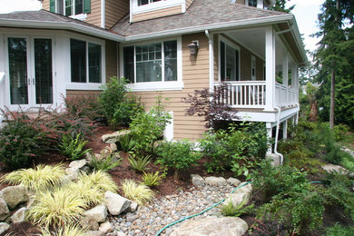 Photo of a contemporary landscaping in Seattle.