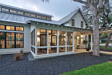Inspiration for a cottage porch remodel in Austin