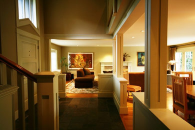 Transitional entryway photo in Vancouver