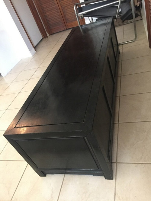 What Kind of Dresser Is This and Does That Symbol Represent Something? Houzz AU