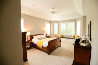 Bedroom - transitional bedroom idea in Philadelphia