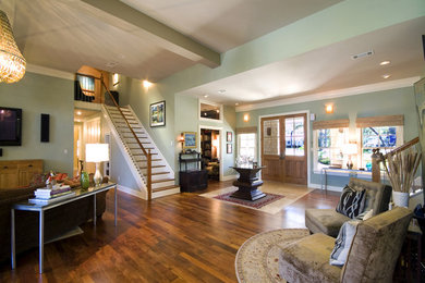 Entryway - traditional entryway idea in Austin
